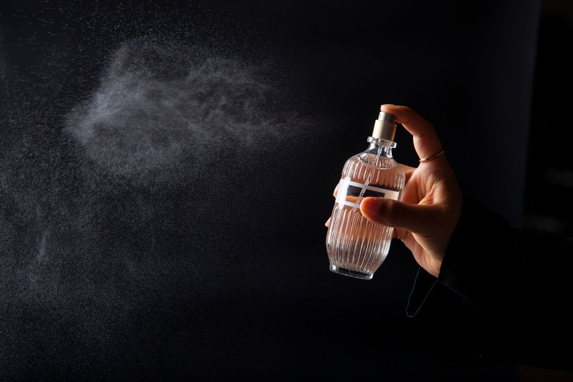 How Many Sprays of Cologne Should You Use?